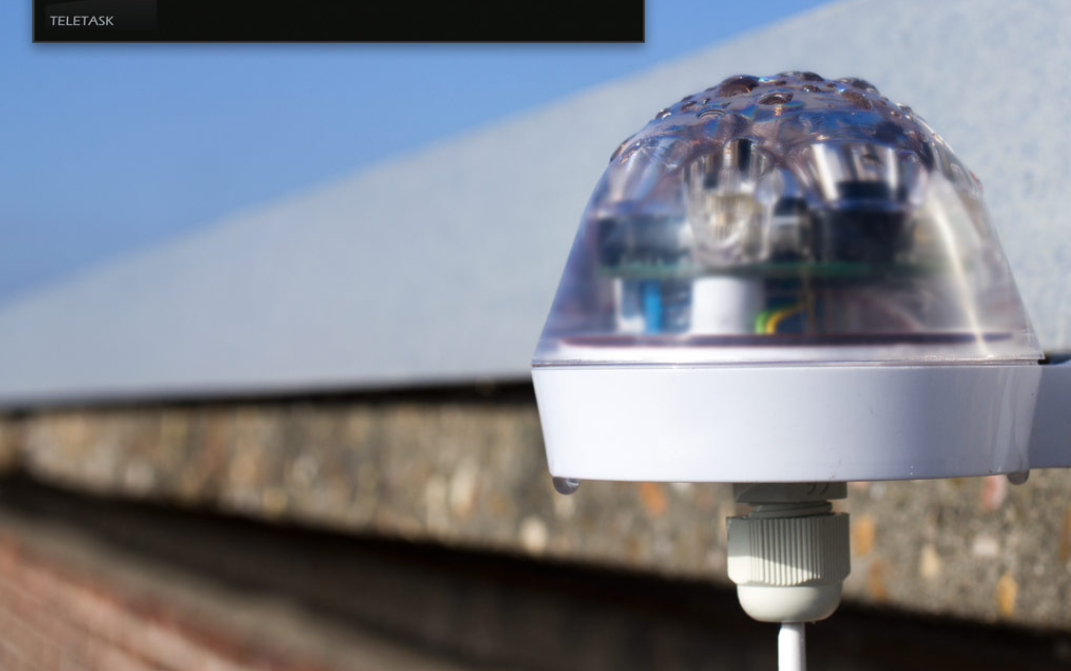 Датчик осадков теперь поставляется с кронштейном